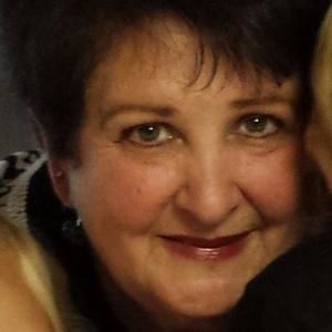 Meet your Posher, Edie