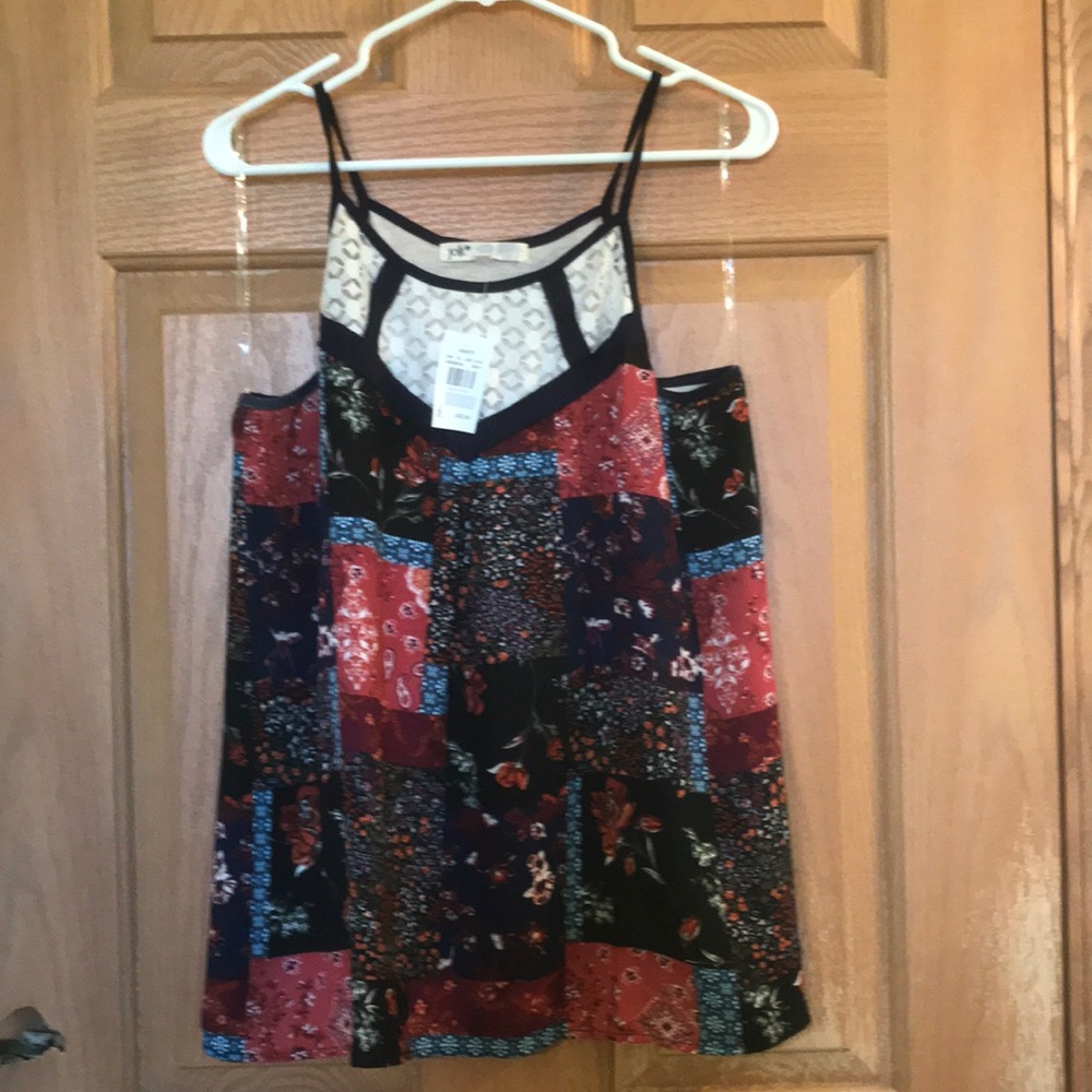 Vanity (jolt) lightweight top