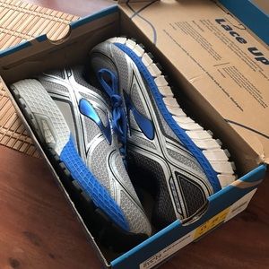 Brooks Adrenaline GTS 16