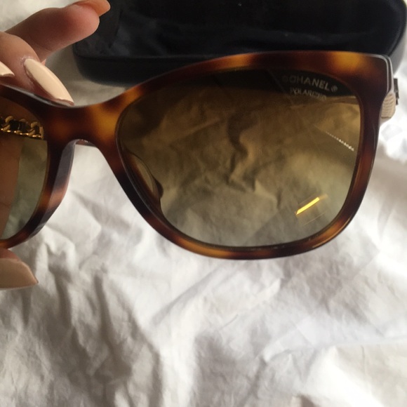 Chanel Cat-eye Chained Polarized Sunglasses - Picture 7 of 8
