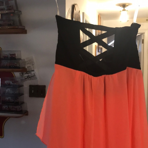 Dress - Picture 4 of 4