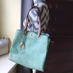 Mint green everywhere tote 👜