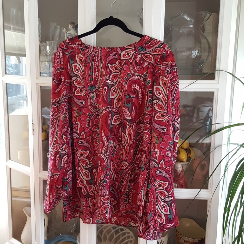 JJill Red paisley layered top