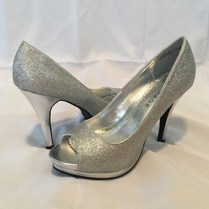 Rampage Gracee silver sparkle high heels size 8