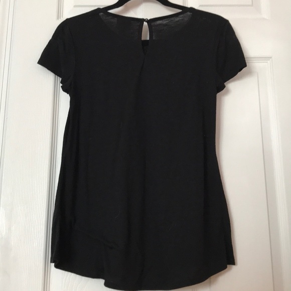 Black top - Picture 3 of 4