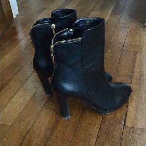 Diba Black Boots w Gold Zipper Detail