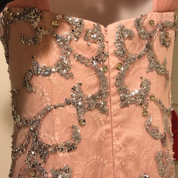 Prom dress/ gown - Picture 5 of 8