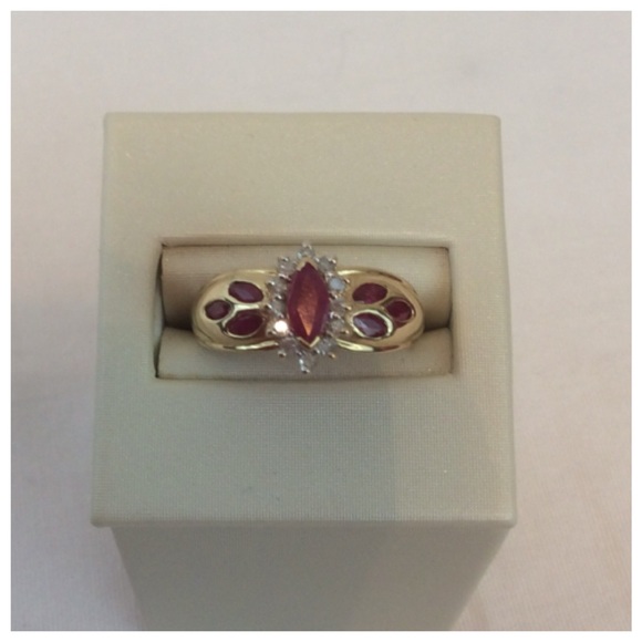 RUBY & DIAMOND RING - Picture 4 of 8