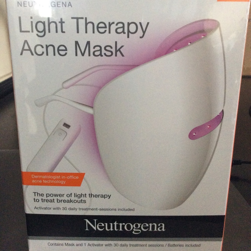 Nuetrogena Light Therapy Mask