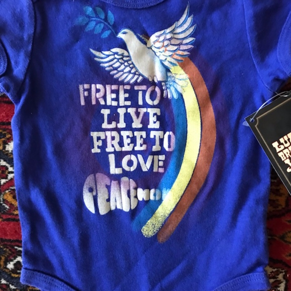 LUCKY BRAND  Free To Live Free To Love Onesie 6/12