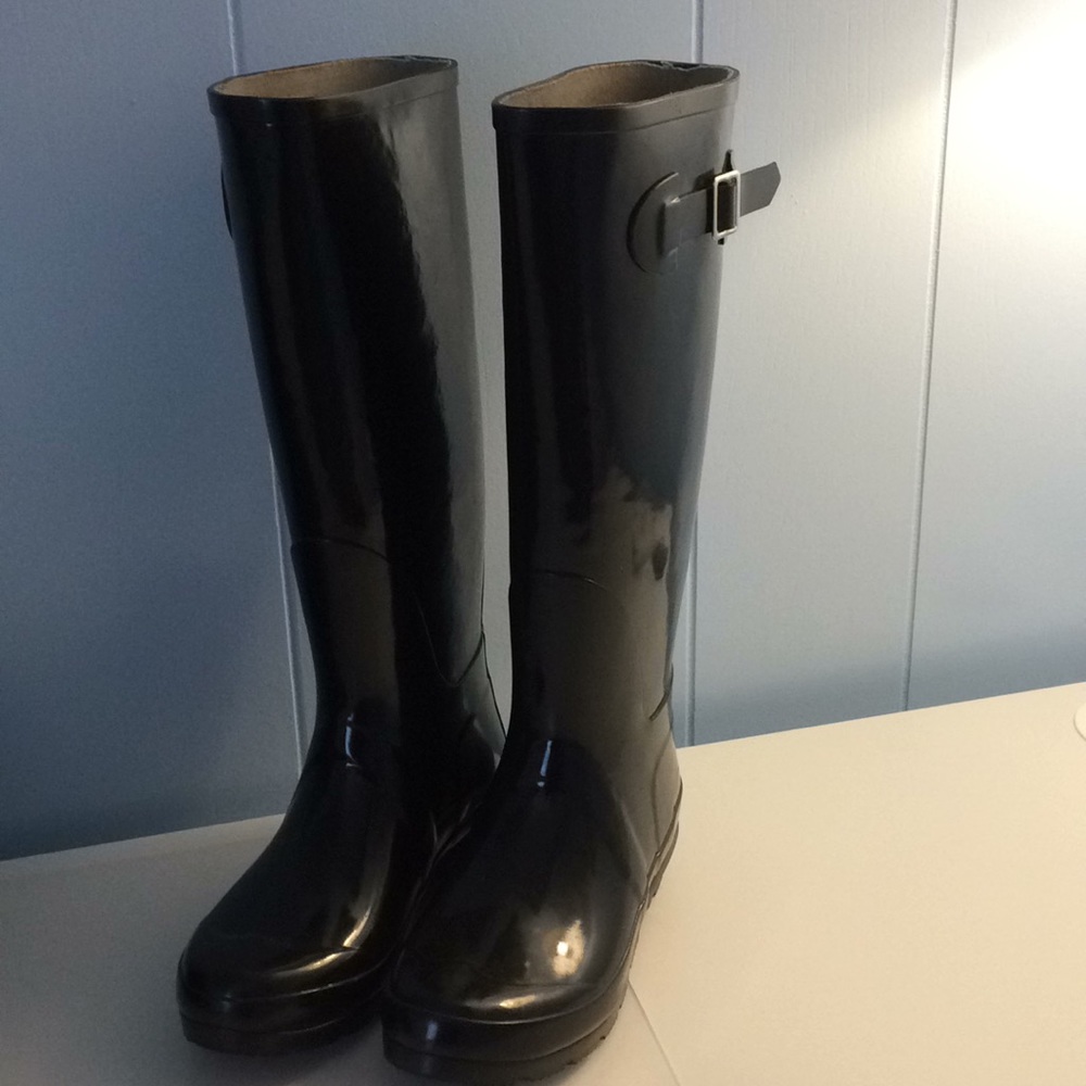 Nomad rain boots