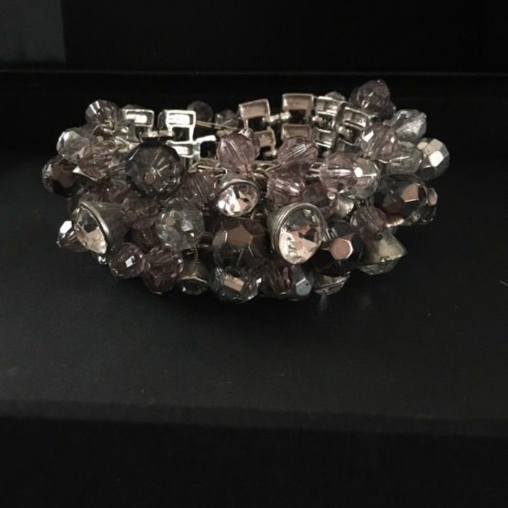 New **WHITE HOUSE BLACK MARKET Beautiful Bracelet