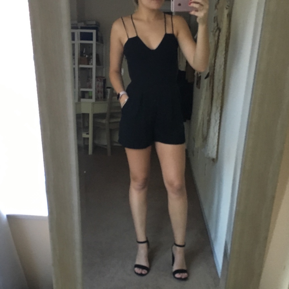 Express Romper (With Pockets) - Picture 3 of 4