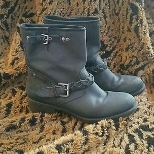 Report Black Booties