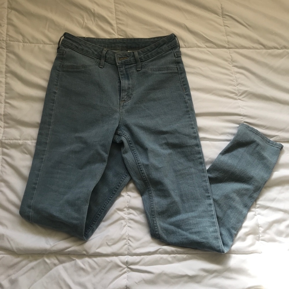 Light Wash High Waisted Jeans