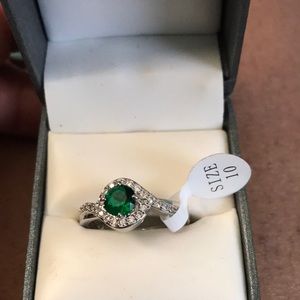 925 Silver Ring w Emerald(May) Birthstone