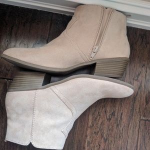 Ankle boots
