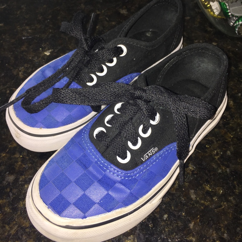 Cutie vans!!