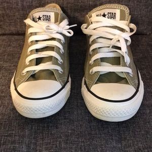 ALMOST NEW OLIVE CONVERSE WOMENS SIZE 8 | MENS 6