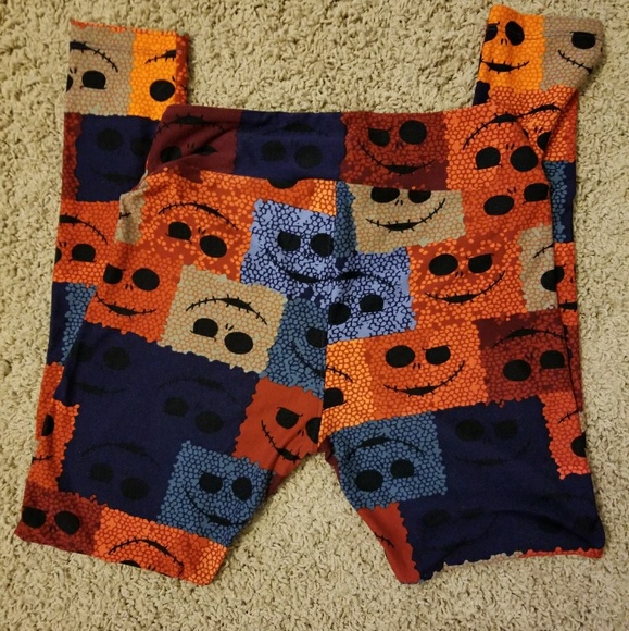 Lularoe Nightmare Before Christmas OS Leggings - Picture 3 of 4
