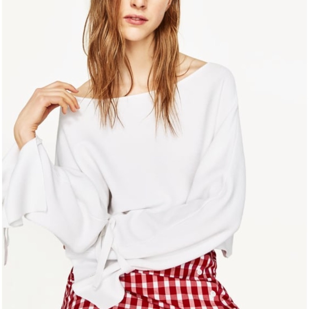 NWT Crop Tie Sleeve Sweater