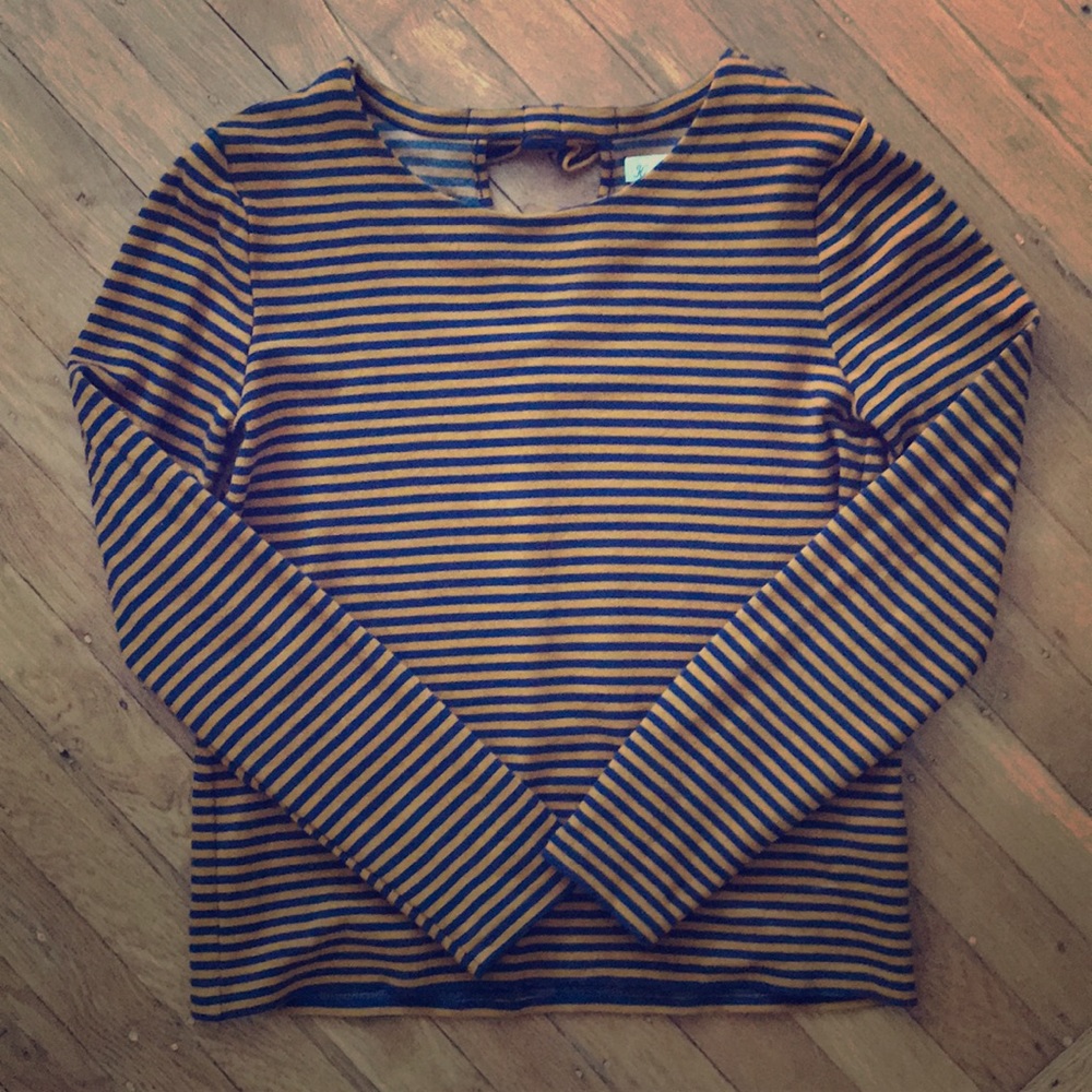 Great for fall and winter with a pair of jeans!