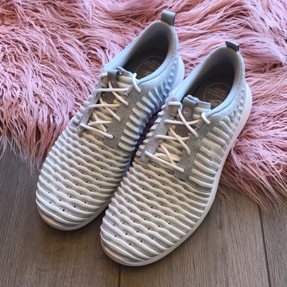 NWT Nike Roshe Two Flyknit Wolf 🐺 Grey - Picture 4 of 6