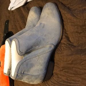 Maurice’s Light Gray Booties😍