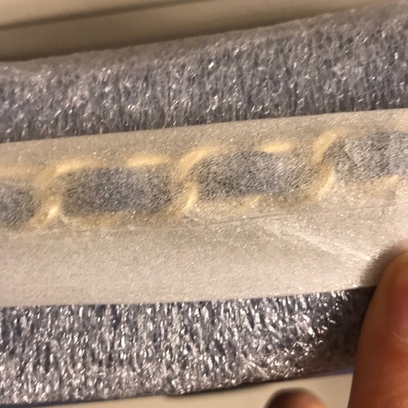 Tory Burch crossbody - Picture 2 of 3