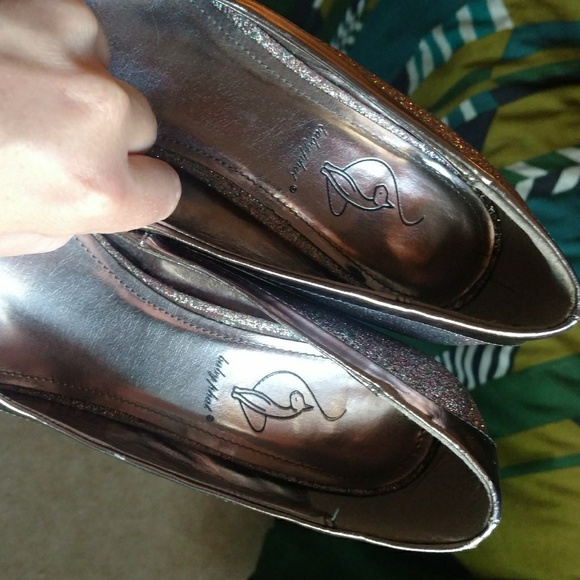 Baby Phat Pewter/multi glittered platform - Picture 6 of 7