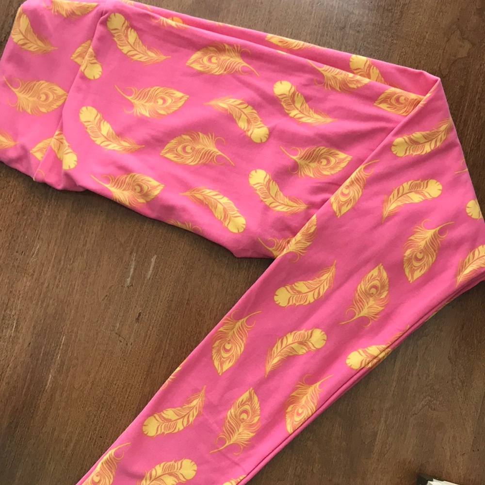LuLaRoe OS Feather Leggings
