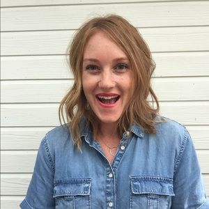 Meet your Posher, Danielle