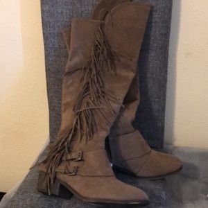OTK FRING BOOT. SIZE FIT LIKE A 9. brand new!