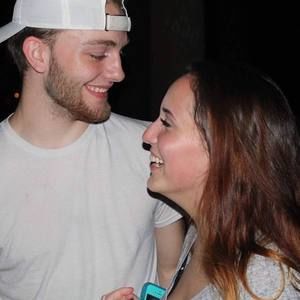 Meet your Posher, Hunter