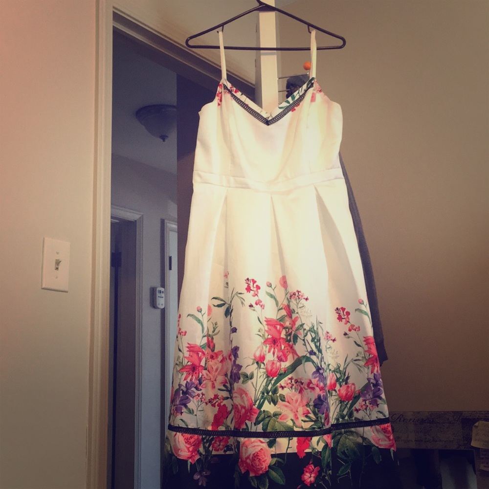 Jessica Simpson floral dress