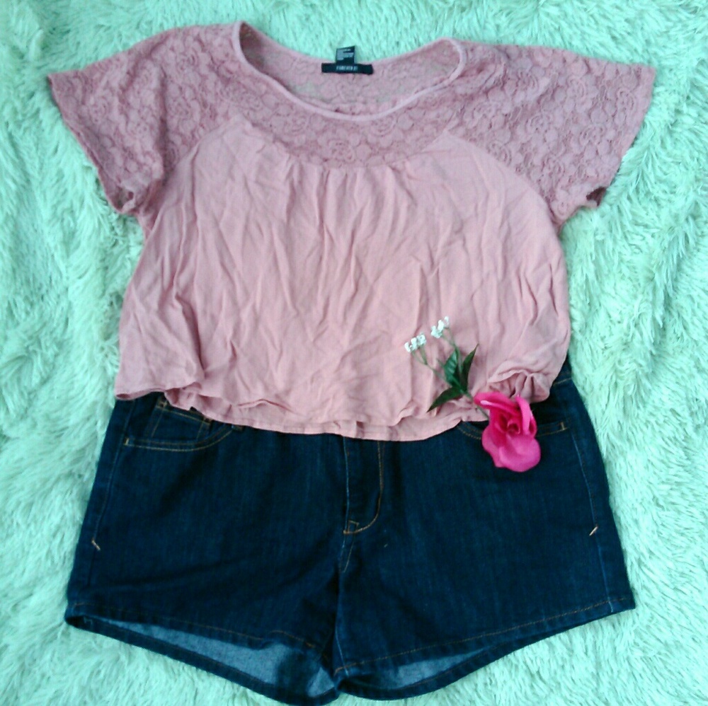 Rose Lace Crop