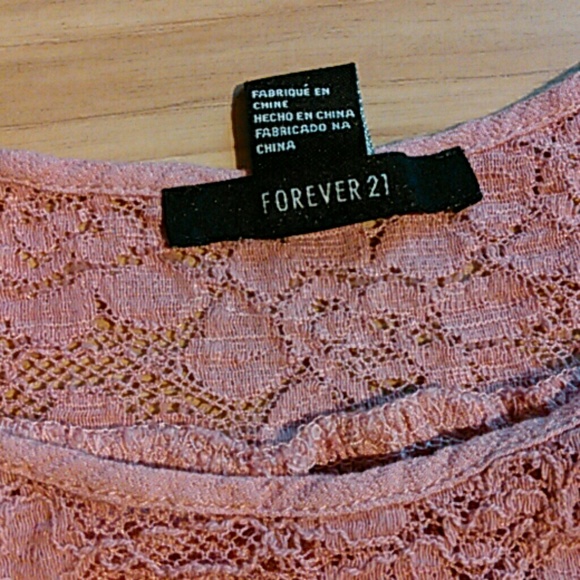 Rose Lace Crop - Picture 3 of 4