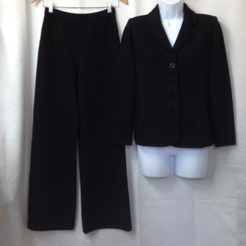 St. John two piece pant suit