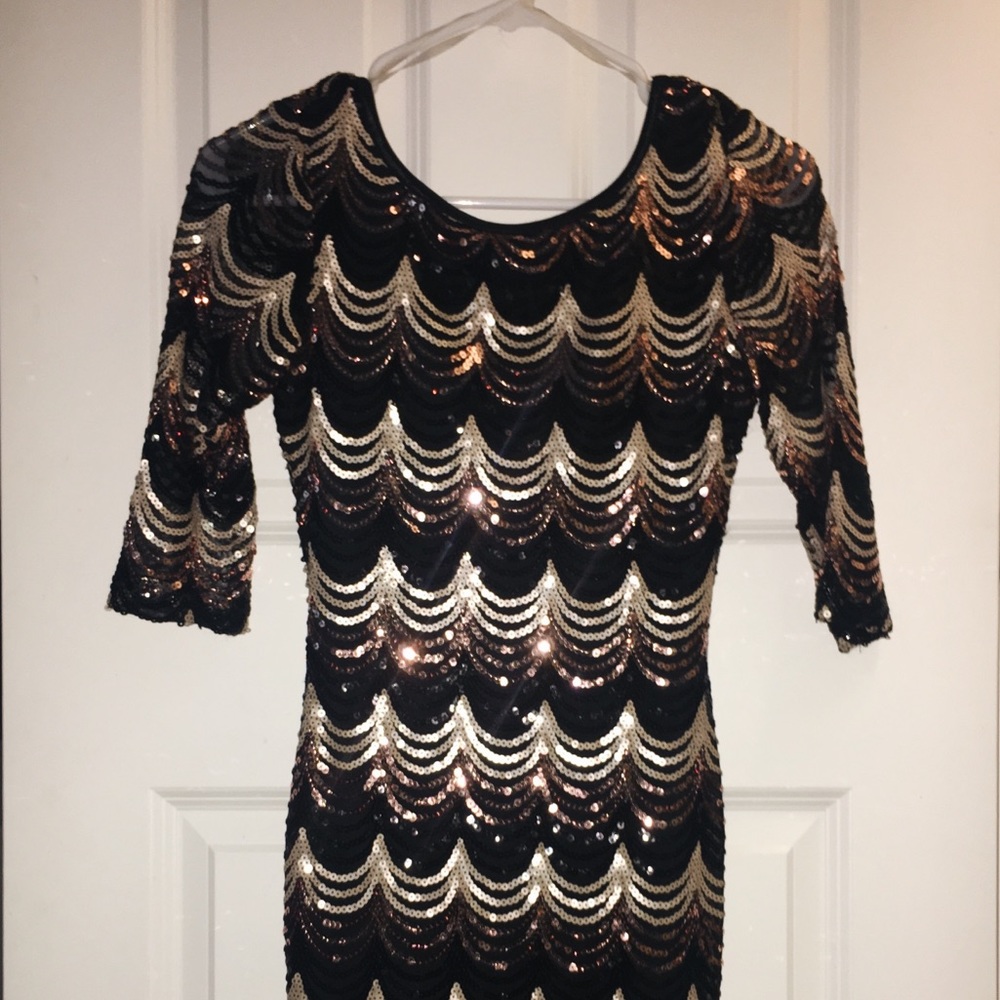 LAST CHANCE FOR Beautiful bodycon sequence dress!!