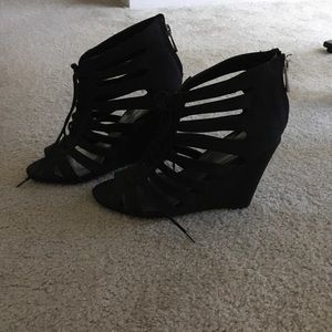 Black caged wedges