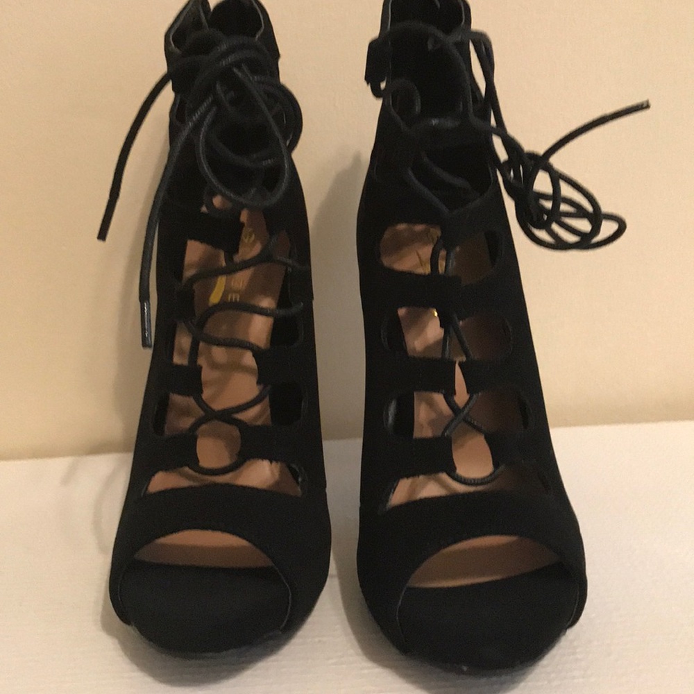 Black heels - 5 inches - Picture 4 of 4