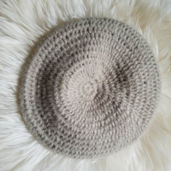 SOLD Knit hat - Picture 3 of 7