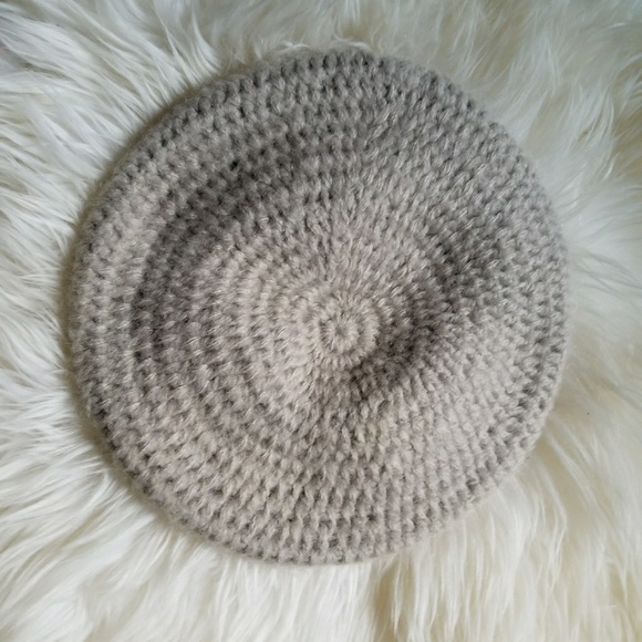 SOLD Knit hat - Picture 7 of 7