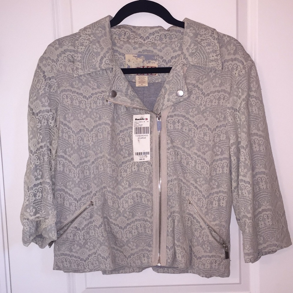 BKE Crop Jacket. Grey and Lace