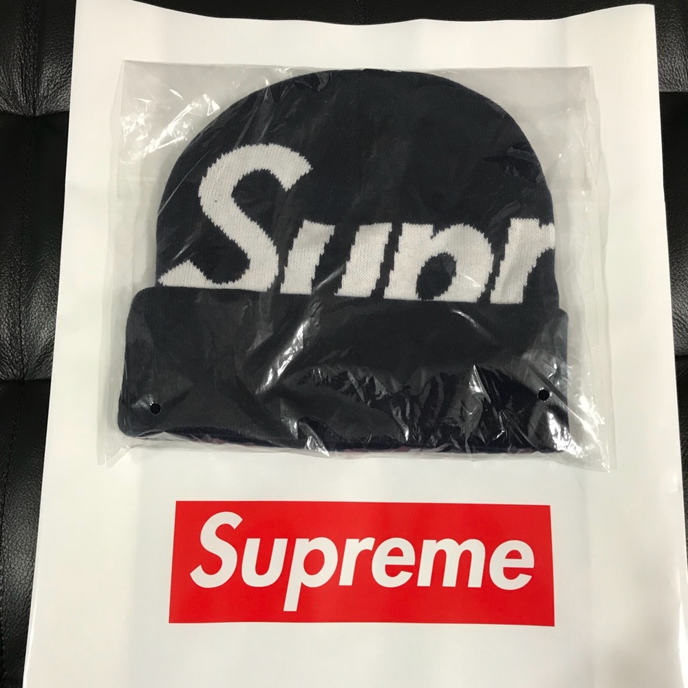 *Supreme* Big Logo Cashmere Beanie!