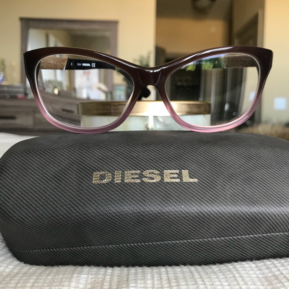 Diesel eyeglass frame and case
