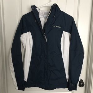 Columbia rain coat- small