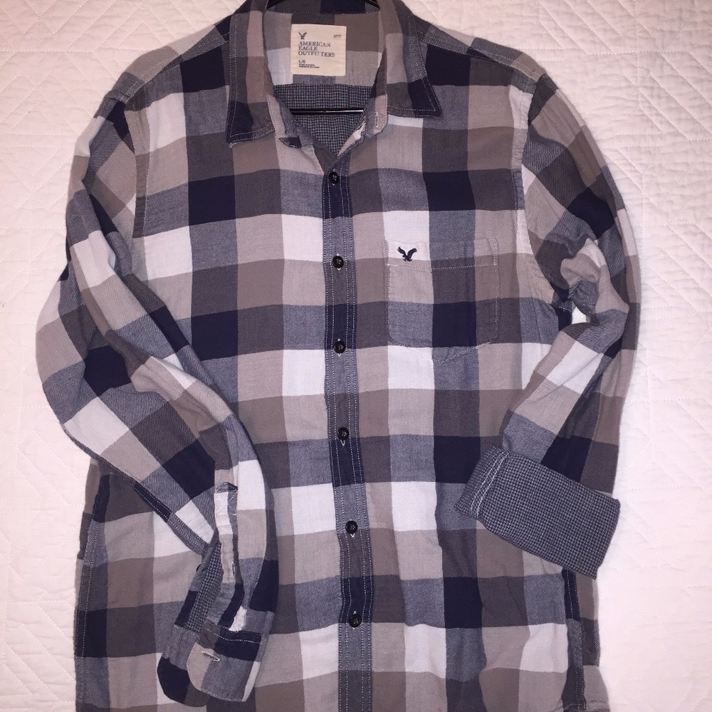 American Eagle Casual Flannel Button Up