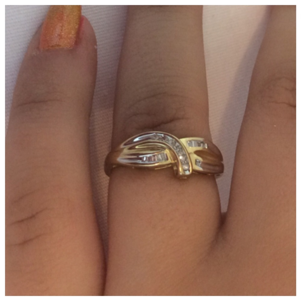 DIAMOND RING - Picture 2 of 8