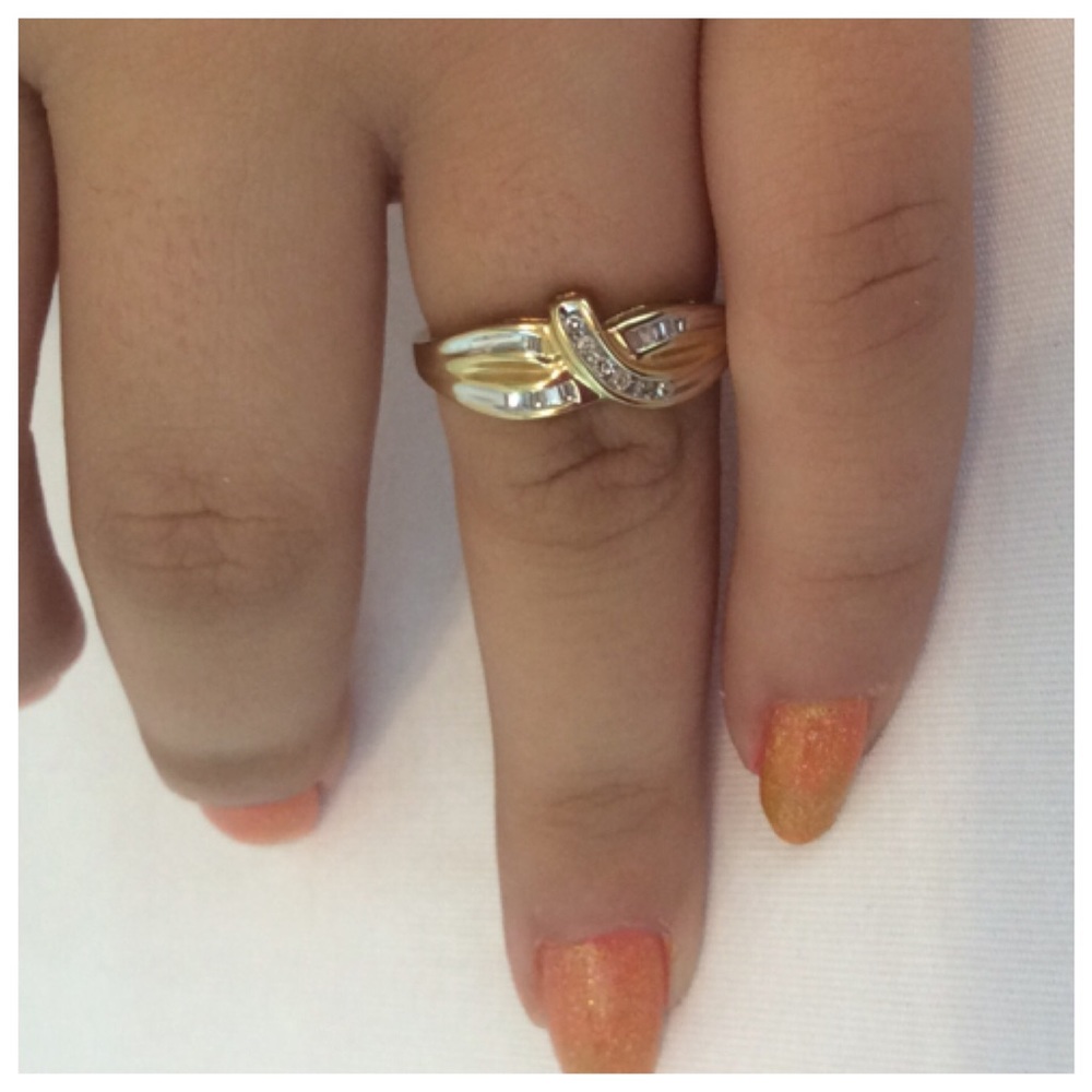 DIAMOND RING - Picture 4 of 8